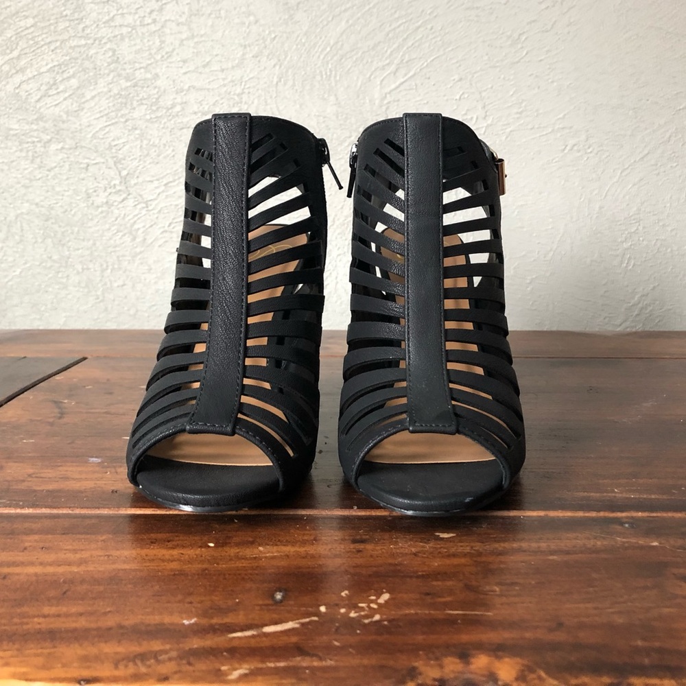 Black Gladiator Strappy Heel - Picture 2 of 8